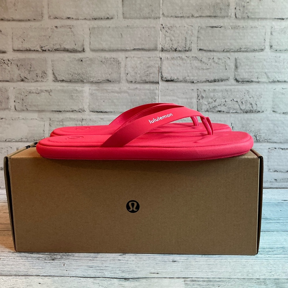 Lululemon Women’s Size 8 Restfeel Flip Flop